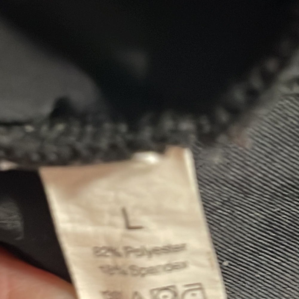 NWOT black swim top L - Picture 3 of 4